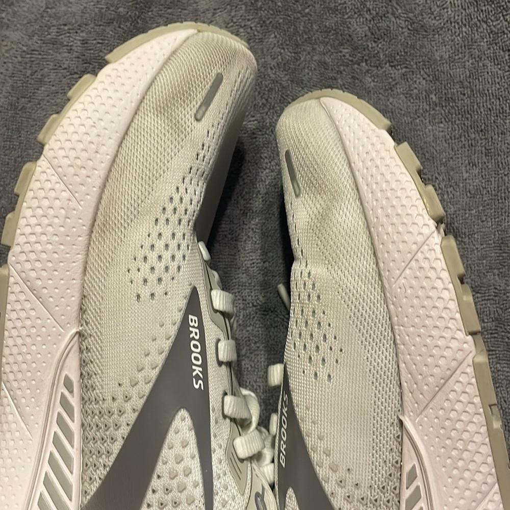 Brooks‎ Adrenaline GTS 22 Women's 9. Running Shoes Support Cushion Comfort Walk - Picture 8 of 9